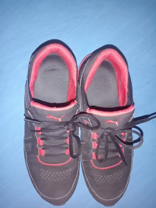 Zapatillas Puma Tazón Negras y Rojas