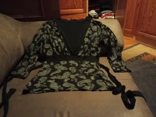 Blusa elástica pico con lazo