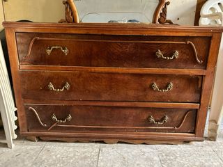 Tocador antiguo madera con espejo roto