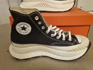 Converse Chuck Taylor All Star Lift negras