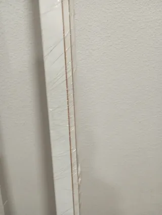 Molduras blancas para puertas