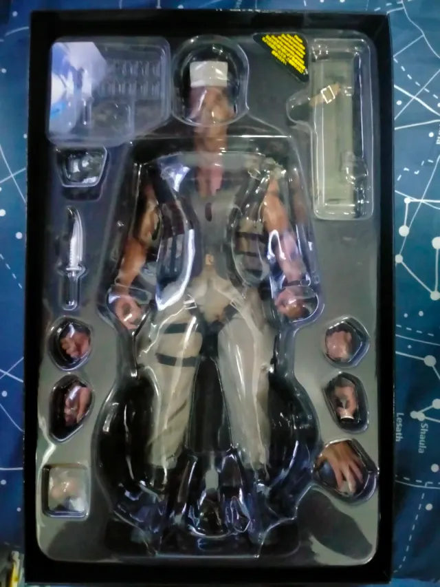 Figura Hot Toys Comando John Matrix