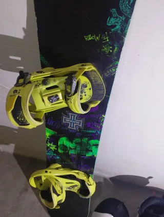 Kit Snowboard Botas Casco Fijaciones