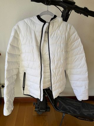 Chaqueta acolchada blanca