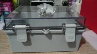 Caja conexiones eléctrica transparente