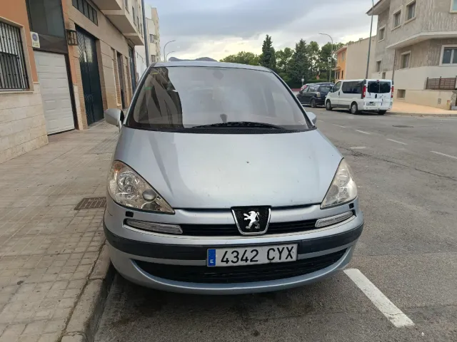 Peugeot 807 2004
