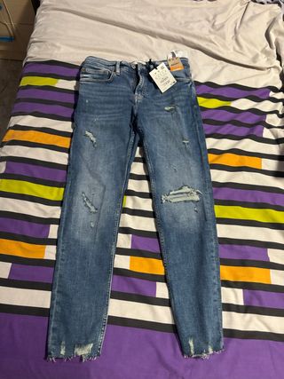 Zara Pantalón Tejano Roto Talla XS