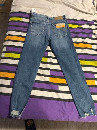 Zara Pantalón Tejano Roto Talla XS
