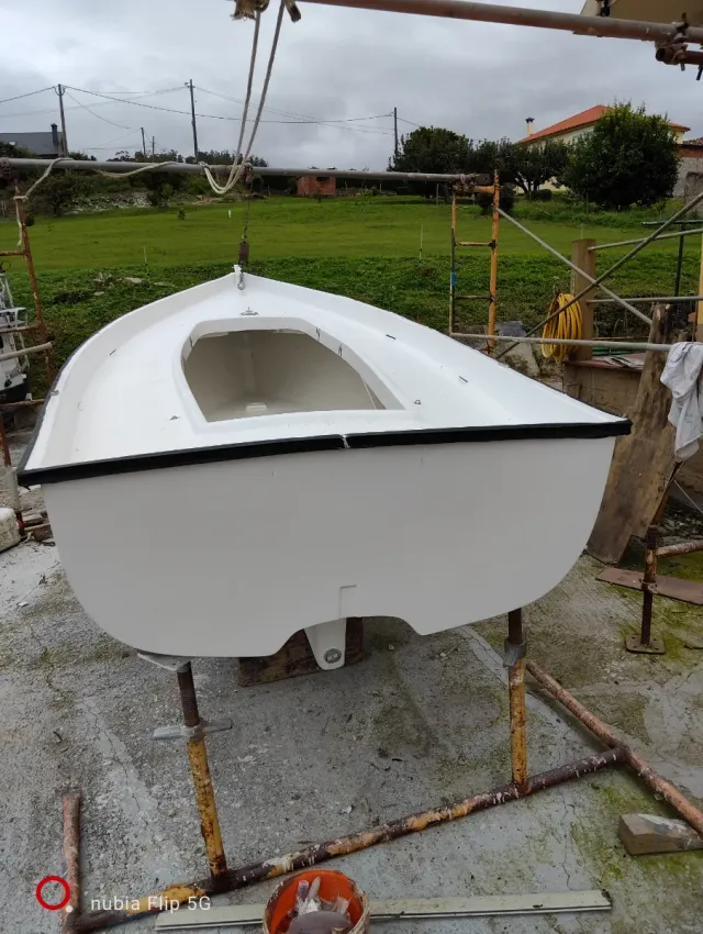 Embarcación  4m Fibra