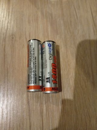 Cargador DigiVolt con 4 pilas AA recargables