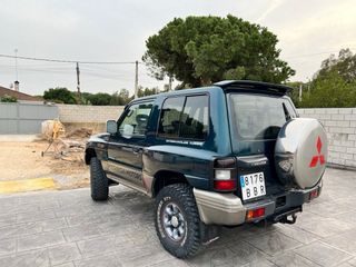 Mitsubishi Montero 2000