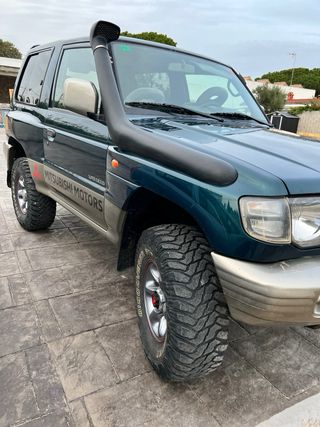 Mitsubishi Montero 2000