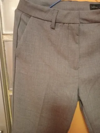 Pantalón de vestir gris chica