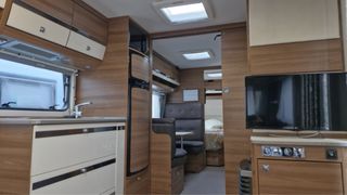 Caravana Dethleffs Nomad 730 FKR de doble eje
