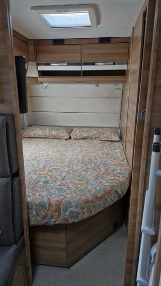 Caravana Dethleffs Nomad 730 FKR de doble eje