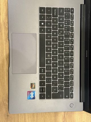 Portátil Honor MagicBook 15 Ryzen 5 512GB SSD
