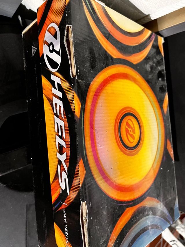 Heelys Deportivas con Ruedas Rojas y Blancas