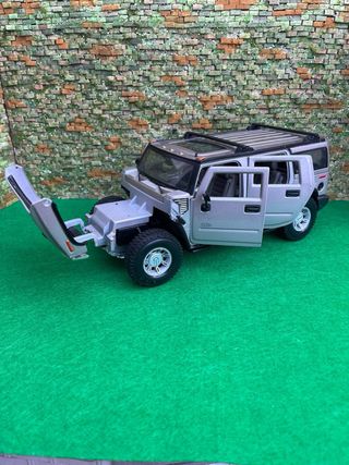 Hummer H2 Maisto – Escala 1:18 - Marca Maisto