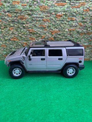 Hummer H2 Maisto – Escala 1:18 - Marca Maisto