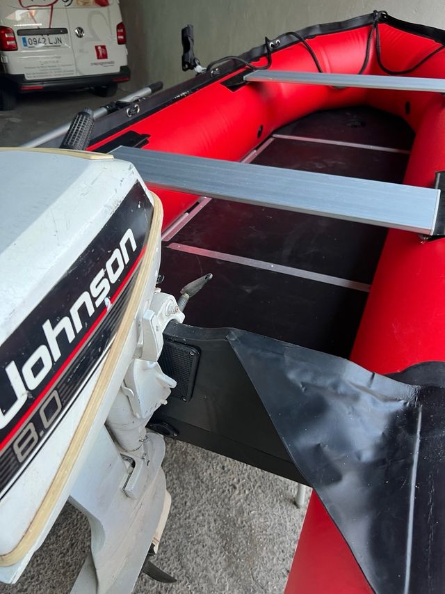 Zodiac Oceam 360 con motor Johnson