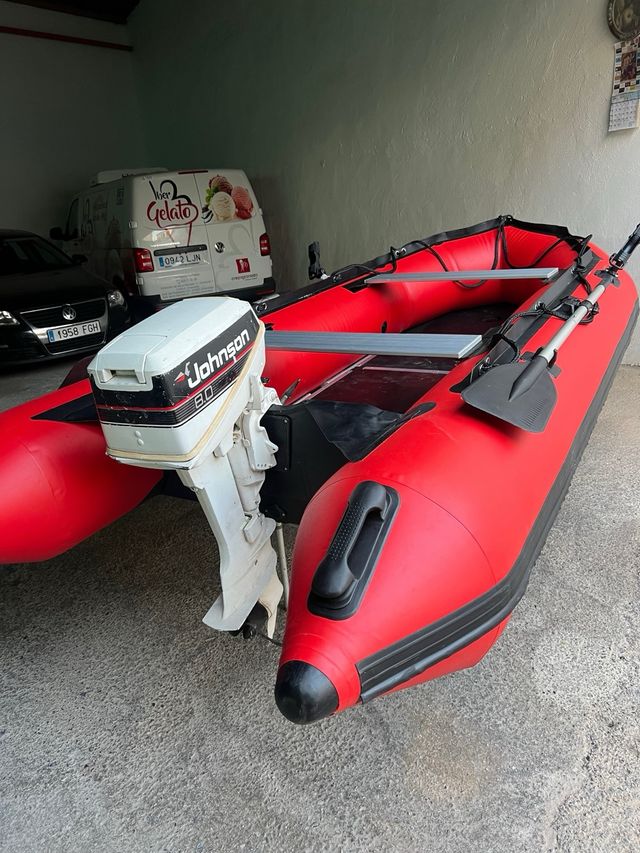 Zodiac Oceam 360 con motor Johnson