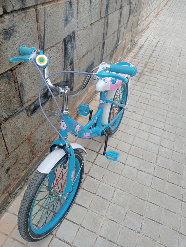 Bicicleta infantil azul