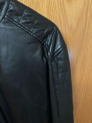 Chaqueta motera negra