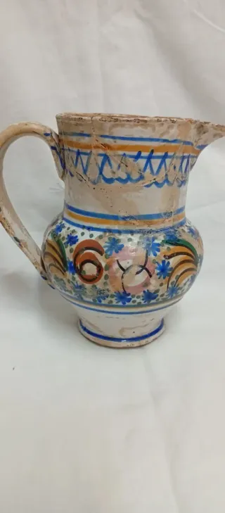 Jarra cerámica antigua pintada