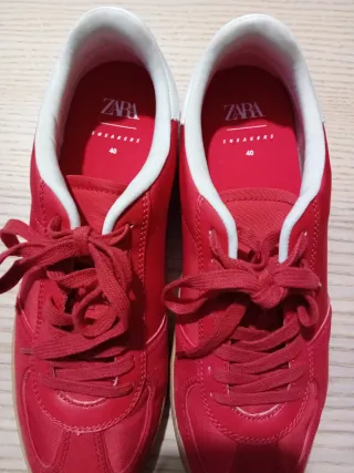 Zapatillas Zara rojas talla 40