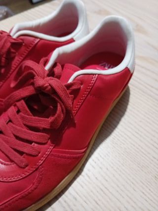 Zapatillas Zara rojas talla 40