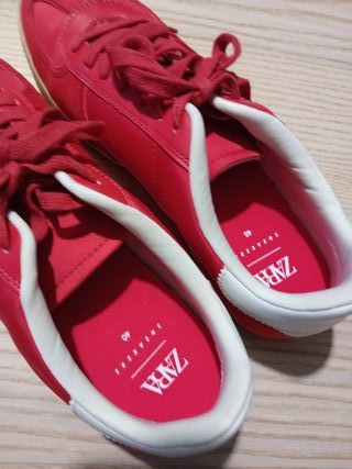 Zapatillas Zara rojas talla 40