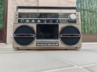 Radio Casete Toshiba Bombeat 85