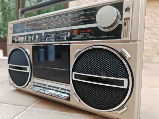 Radio Casete Toshiba Bombeat 85
