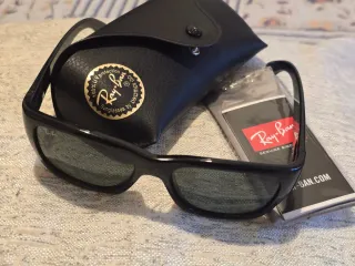 Gafas de sol Ray-Ban negras