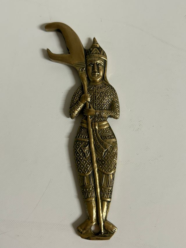 Abridor botellas de bronce figura guerrero