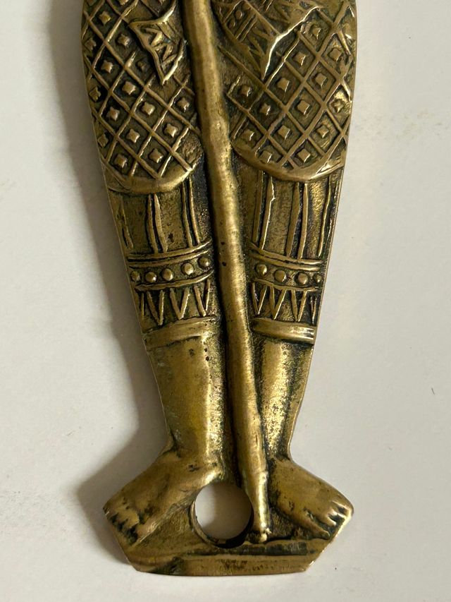 Abridor botellas de bronce figura guerrero