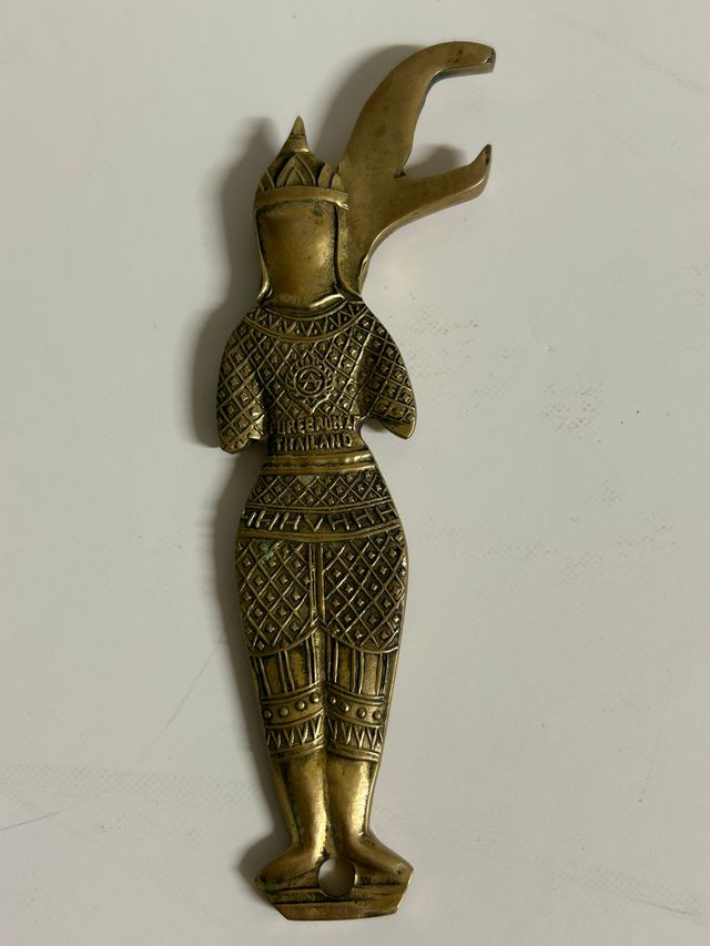 Abridor botellas de bronce figura guerrero