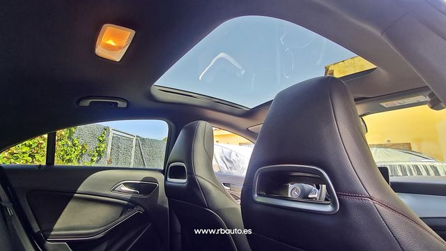 Mercedes-Benz Clase CLA 180AMG line impecable