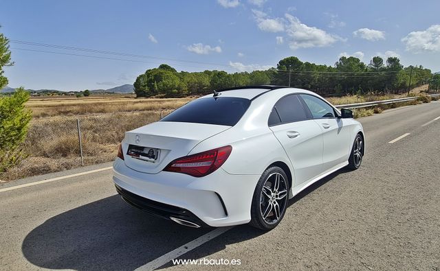 Mercedes-Benz Clase CLA 180AMG line impecable