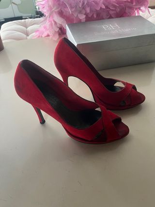 Zapatos de tacón Pedro del Hierro rojos
