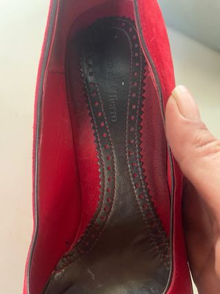 Zapatos de tacón Pedro del Hierro rojos