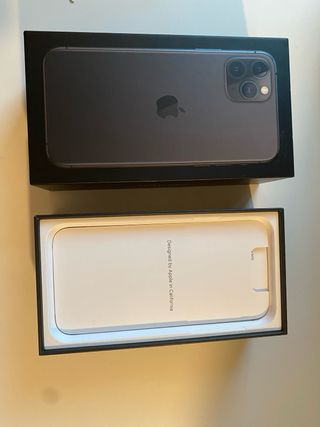 Caja iPhone 11 Pro de 256GB + funda y cables