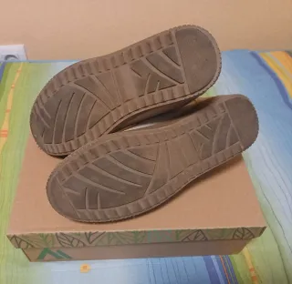 Deportivas SENDA ROAD piso caramelo beige.Talla 39