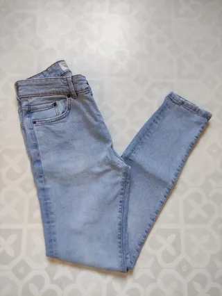Pantalón skinny Pull&Bear T.36