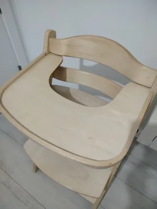 Trona de madera para bebé
