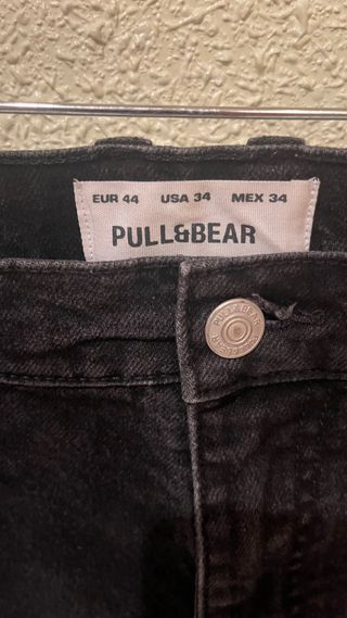 Pantalón vaquero negro Pull&Bear Talla 44