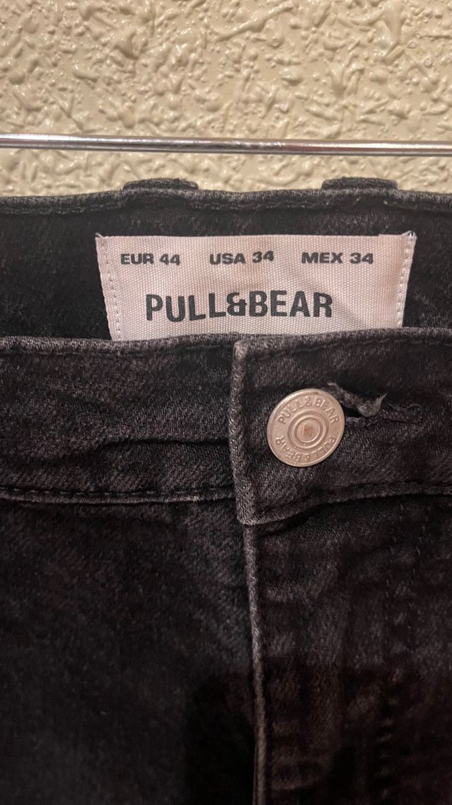 Pantalón vaquero negro Pull&Bear Talla 44