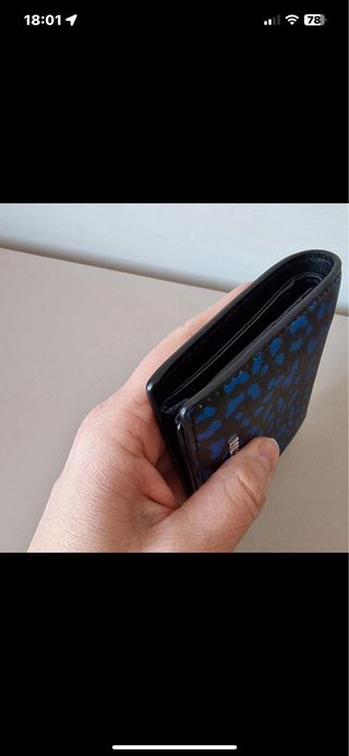 Cartera Michael Kors azul y negra