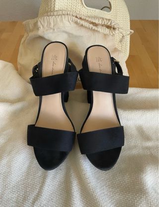 Zapatos tacón negro