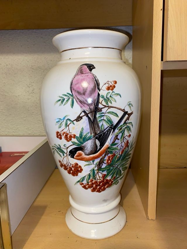 Jarrón decorativo pájaros y bayas